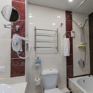 Гостиница Экватор Владивосток Джуниор Сюит с видом на море-9