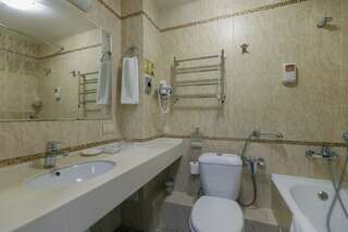 Гостиница Экватор Владивосток 2-местный стандарт с видом на море-2