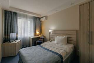 Гостиница Экватор Владивосток Номер стандарт улучшенный с 1 односпальной кроватью с видом на море-1