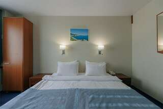 Гостиница Экватор Владивосток Двухместный номер с 1 кроватью или 2 отдельными кроватями, вид на город-5