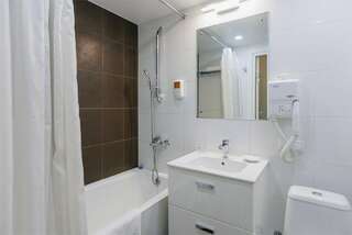 Гостиница Экватор Владивосток Стандарт с видом на город-3