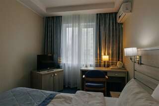 Гостиница Экватор Владивосток Стандарт с видом на город-1